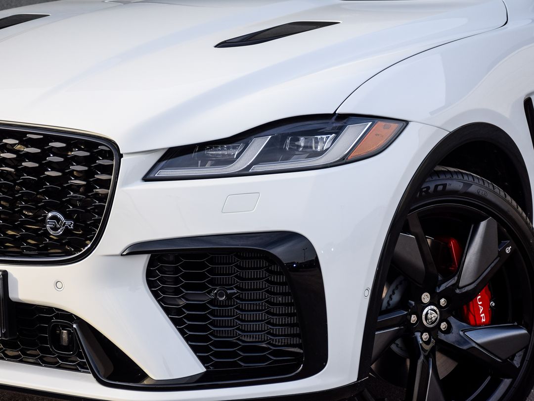 2025 Jaguar F-PACE P575 SVR 575 Edition, Toronto, Cash