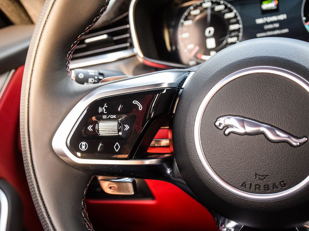 2025 Jaguar F-PACE P575 SVR 575 Edition, Toronto, Cash