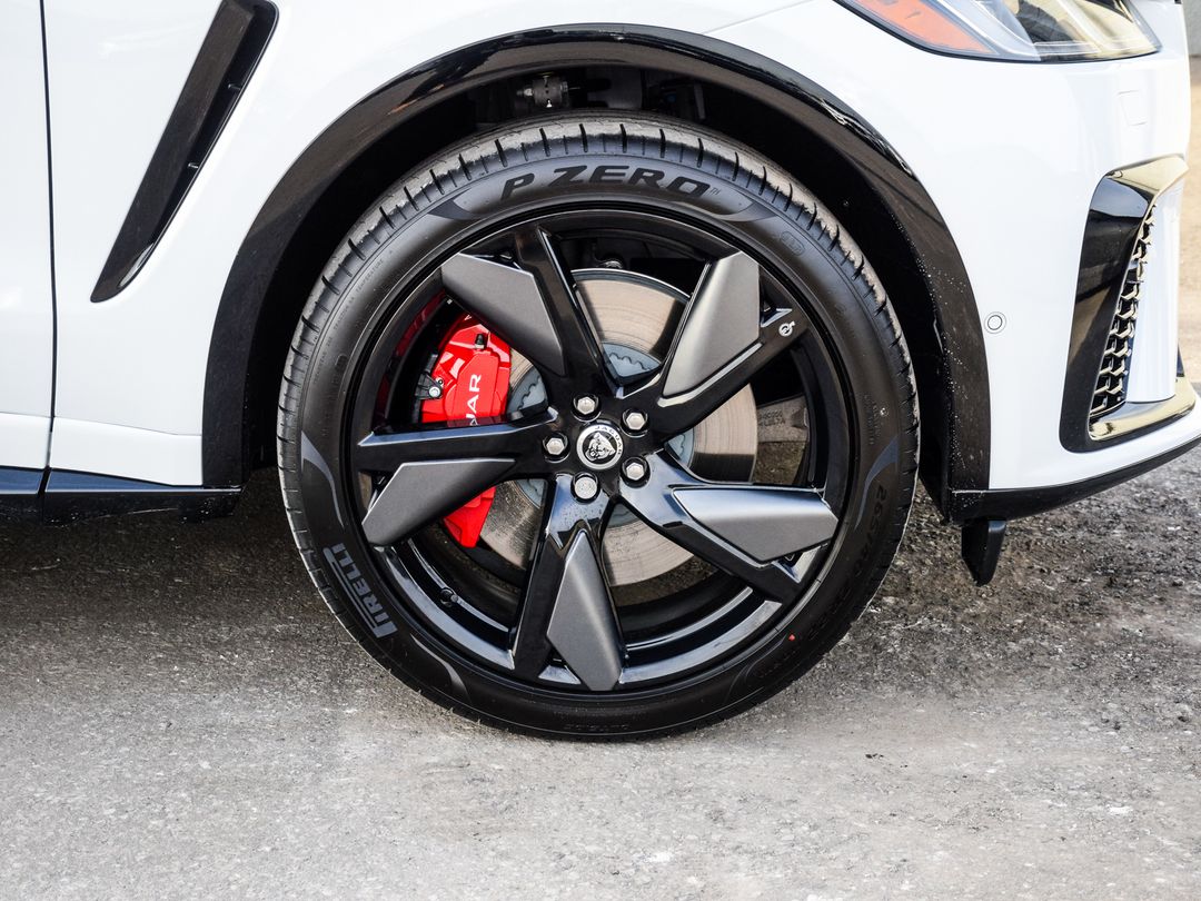 2025 Jaguar F-PACE P575 SVR 575 Edition, Toronto, Cash