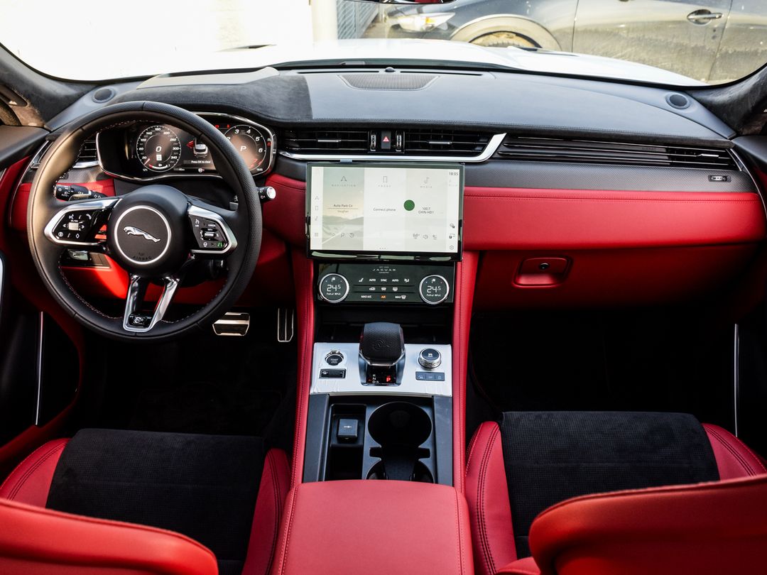 2025 Jaguar F-PACE P575 SVR 575 Edition, Toronto, Cash