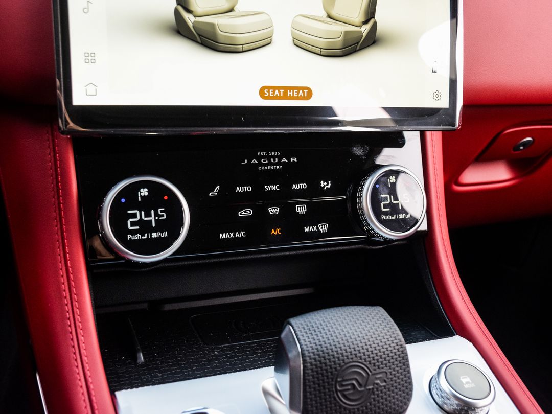 2025 Jaguar F-PACE P575 SVR 575 Edition, Toronto, Cash