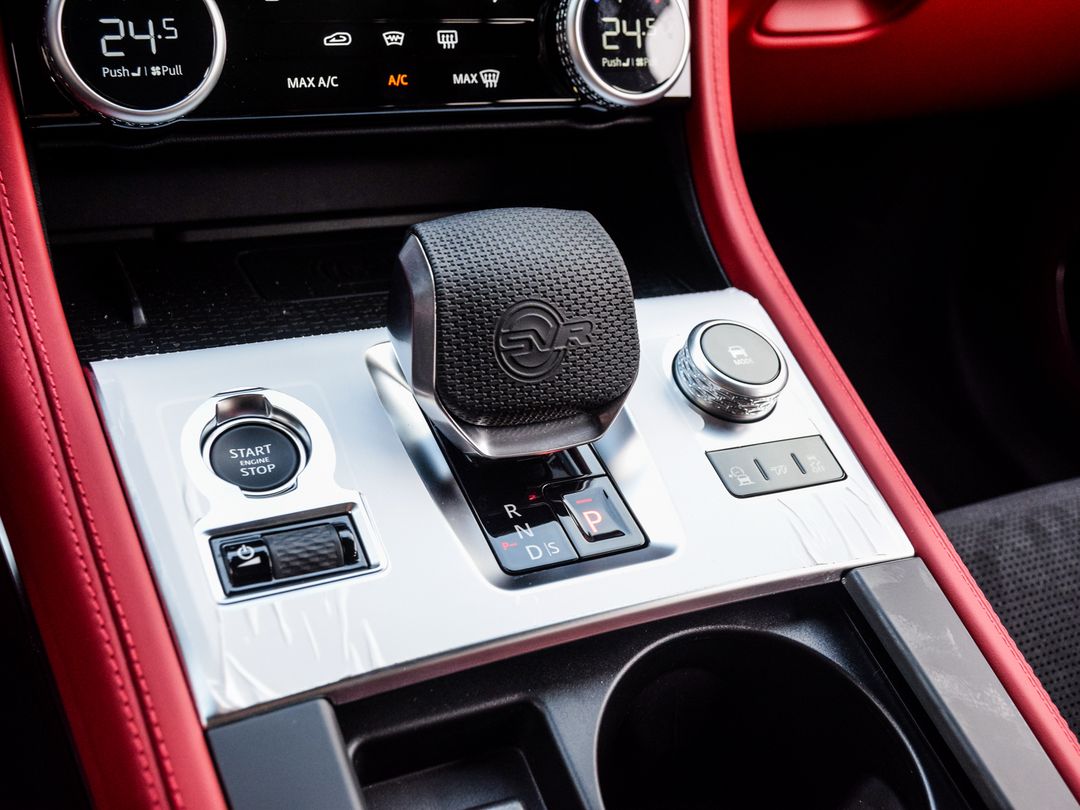 2025 Jaguar F-PACE P575 SVR 575 Edition, Toronto, Cash