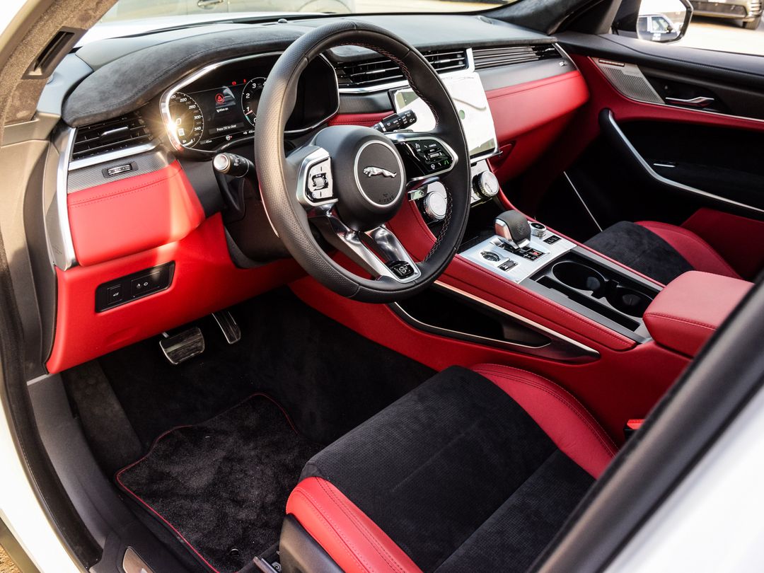 2025 Jaguar F-PACE P575 SVR 575 Edition, Toronto, Cash