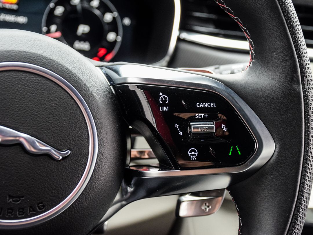 2025 Jaguar F-PACE P575 SVR 575 Edition, Toronto, Cash