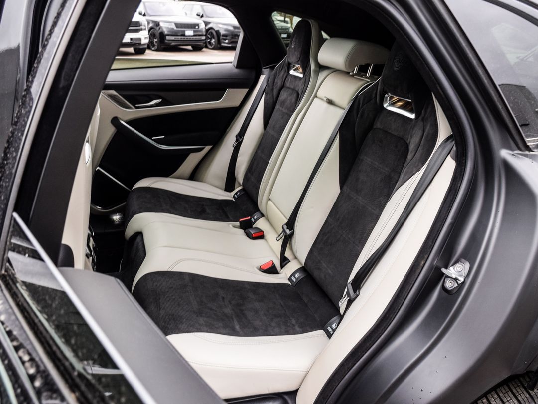 2025 Jaguar F-PACE P575 SVR 575 Edition, Toronto, Cash