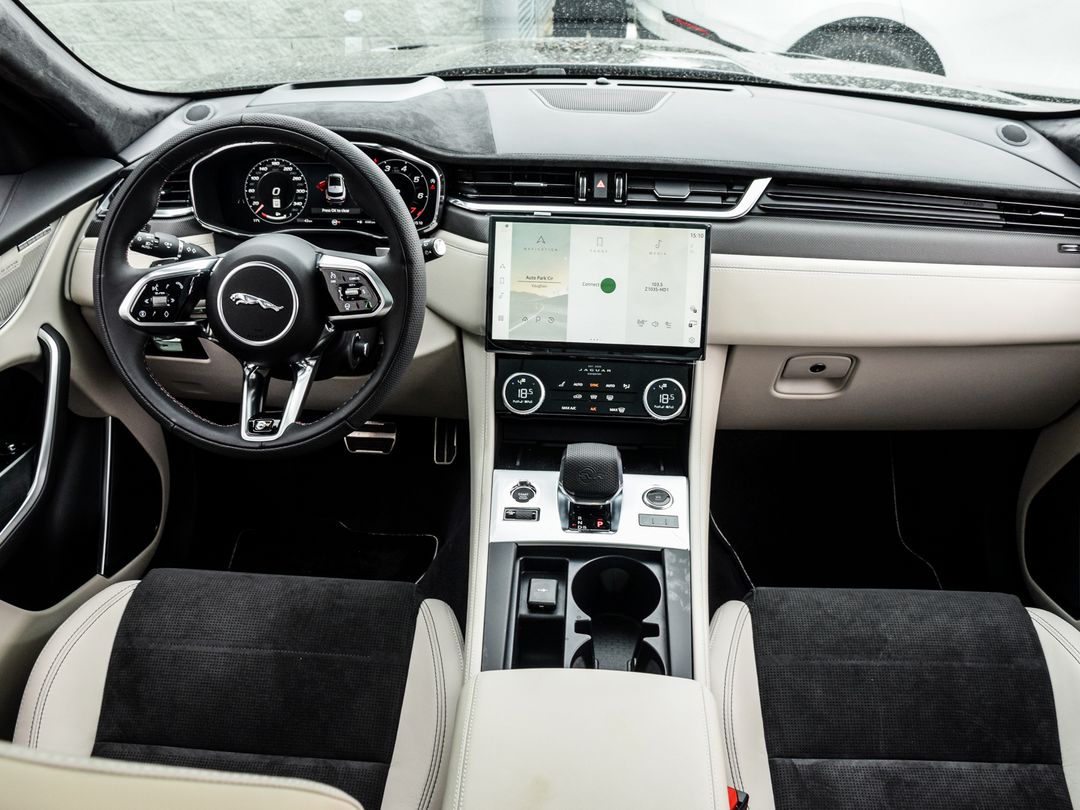 2025 Jaguar F-PACE P575 SVR 575 Edition, Toronto, Cash