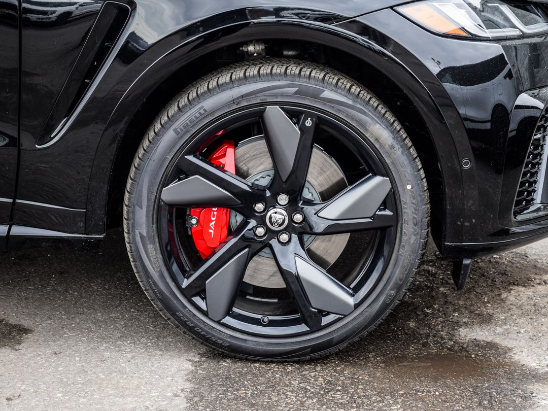 2025 Jaguar F-PACE P575 SVR 575 Edition, Toronto, Cash