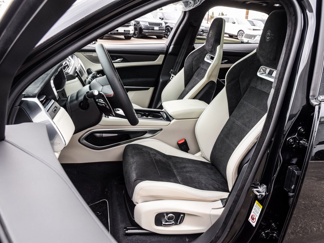 2025 Jaguar F-PACE P575 SVR 575 Edition, Toronto, Cash