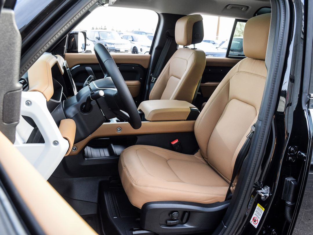 2025 Land Rover Defender 110 P400 X-Dynamic SE, Toronto, Cash
