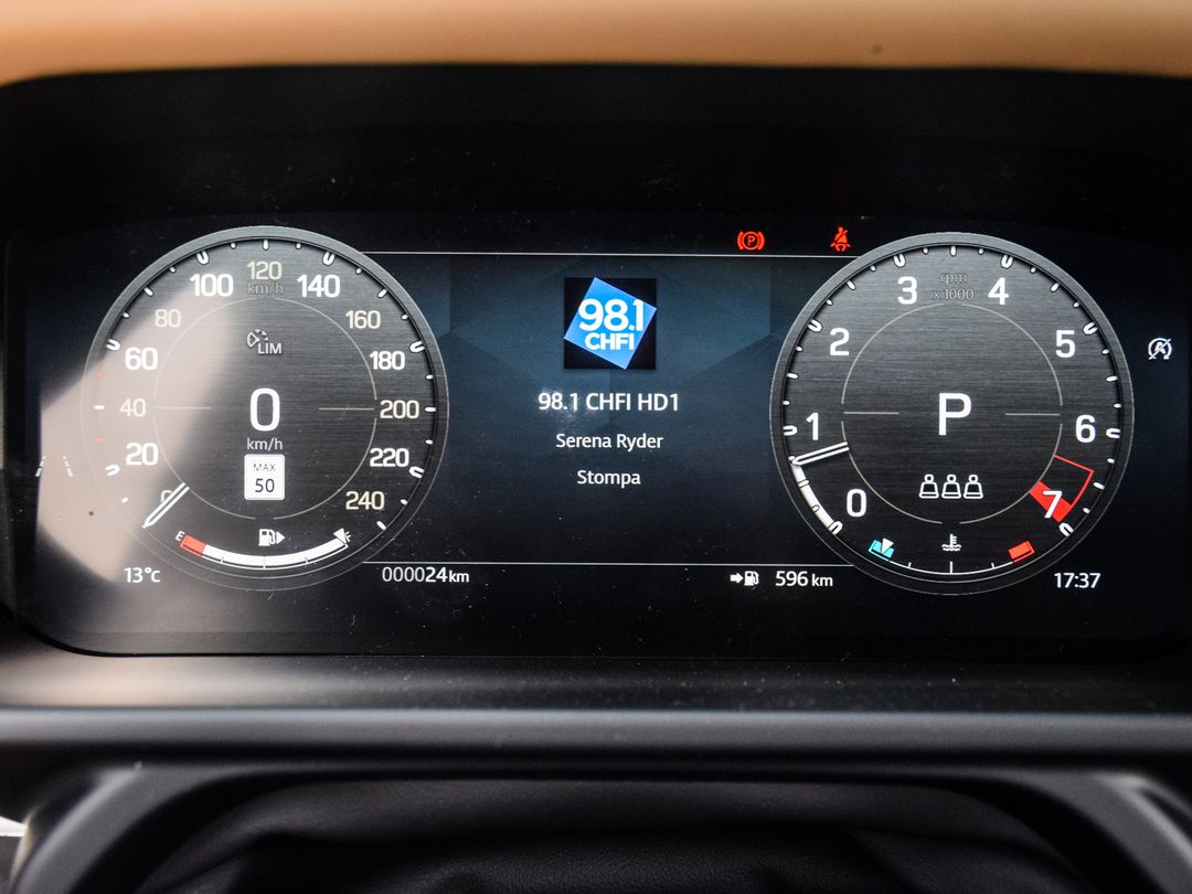 2025 Land Rover Defender 110 P400 X-Dynamic SE, Toronto, Cash