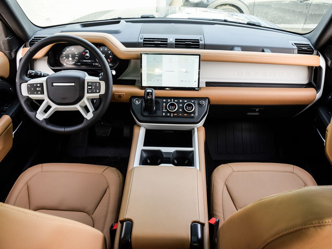 2025 Land Rover Defender 110 P400 X-Dynamic SE, Toronto, Cash