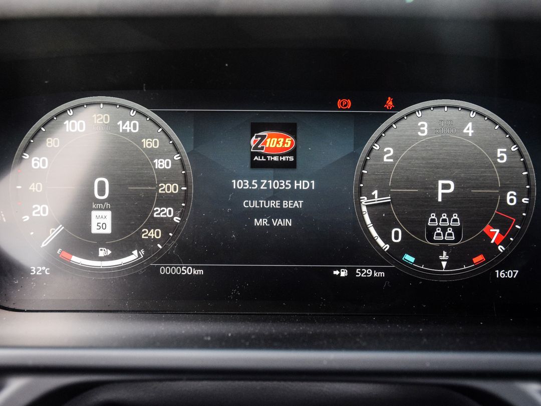 2025 Land Rover Defender 110 P400 X-Dynamic SE, Toronto, Cash