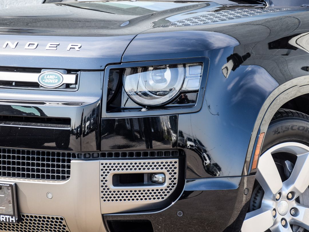 2025 Land Rover Defender 110 P400 X-Dynamic SE, Toronto, Cash