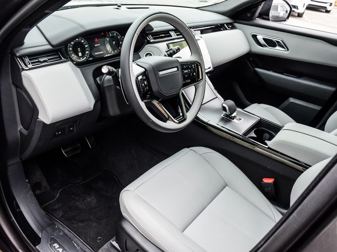 2026 Land Rover Range Rover Velar P250 Dynamic SE, Toronto, Cash