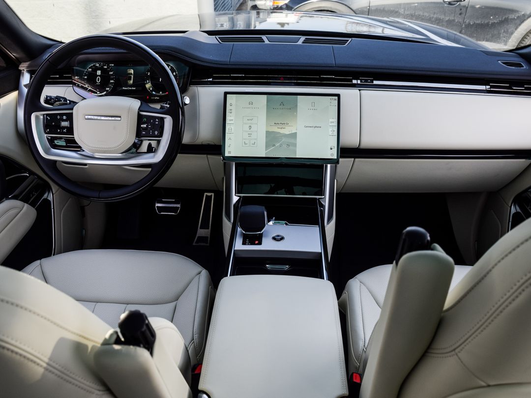 2025 Land Rover Range Rover P530 SE SWB, Toronto, Cash