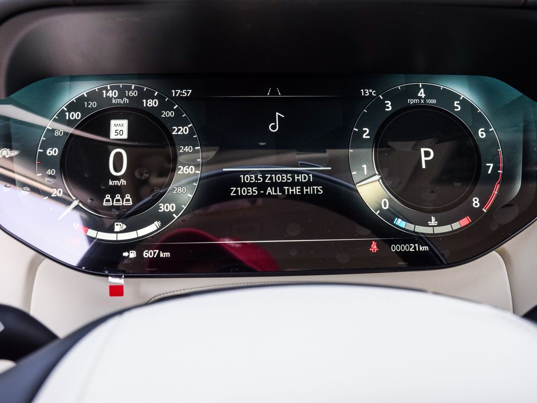 2025 Land Rover Range Rover P530 SE SWB, Toronto, Cash