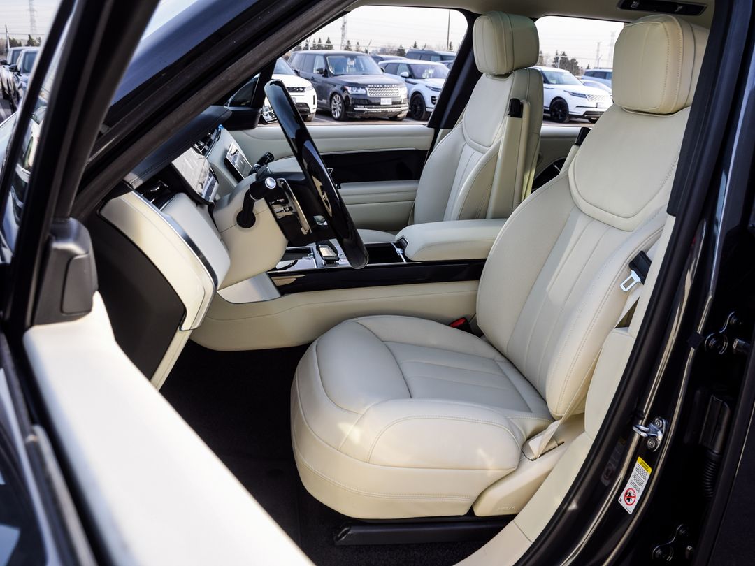 2025 Land Rover Range Rover P530 SE SWB, Toronto, Cash
