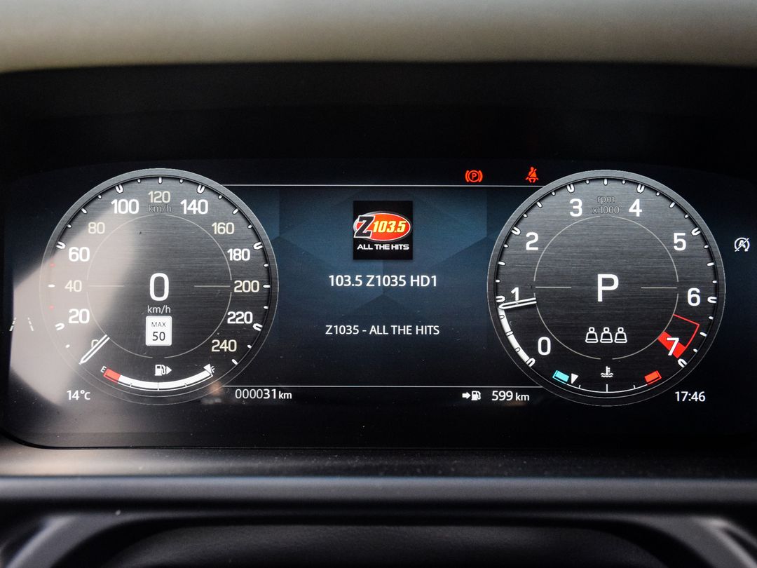2025 Land Rover Defender 110 P400 X-Dynamic SE, Toronto, Cash
