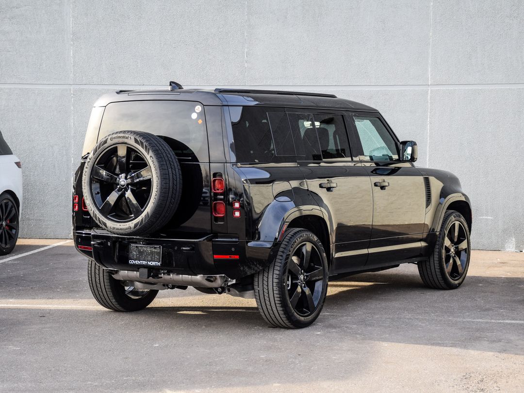 2025 Land Rover Defender 110 P400 X-Dynamic SE, Toronto, Cash
