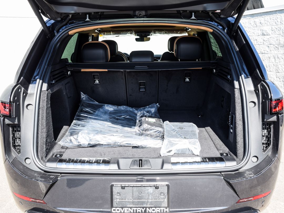2025 Land Rover Range Rover Sport P530 Dynamic SE, Toronto, Cash