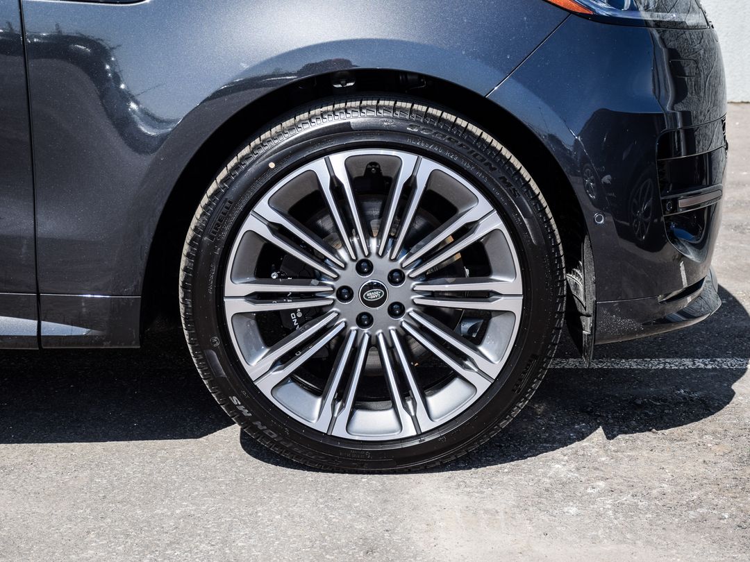 2025 Land Rover Range Rover Sport P530 Dynamic SE, Toronto, Cash