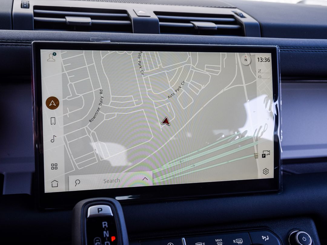 2025 Land Rover Defender 110 P400 X-Dynamic SE, Toronto, Cash
