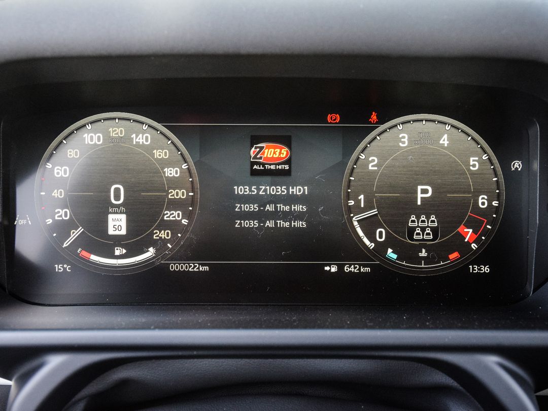 2025 Land Rover Defender 110 P400 X-Dynamic SE, Toronto, Cash