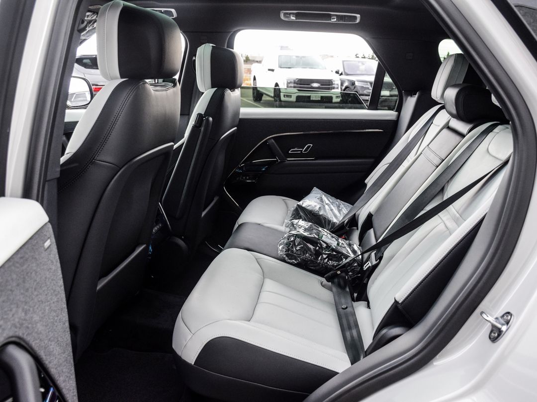 2025 Land Rover Range Rover Sport P530 Dynamic SE, Toronto, Cash