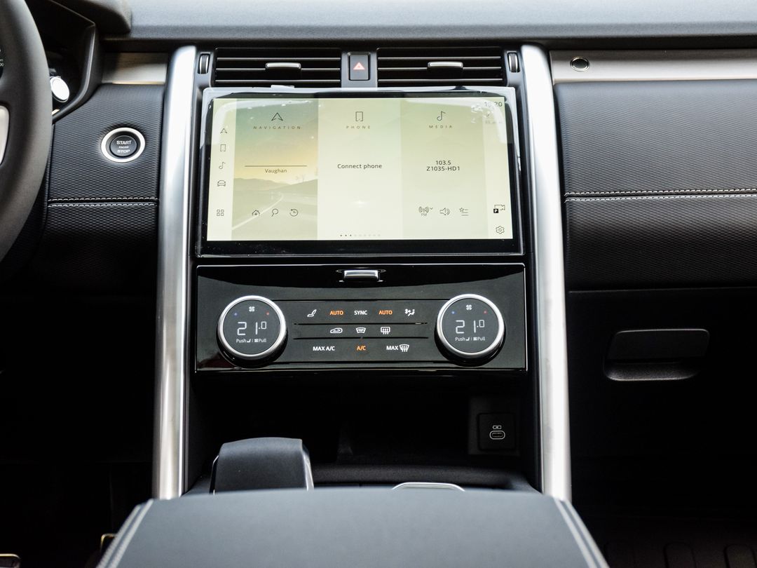 2025 Land Rover Discovery P360 Dynamic SE, Toronto, Cash