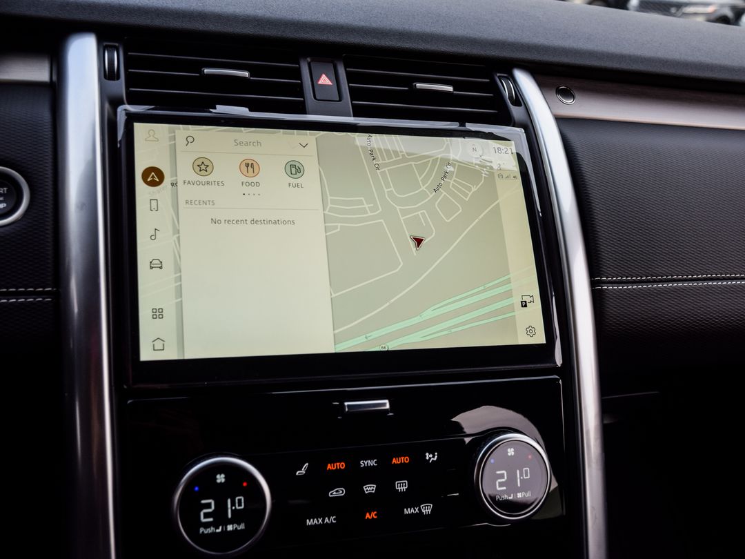 2025 Land Rover Discovery P360 Dynamic SE, Toronto, Cash
