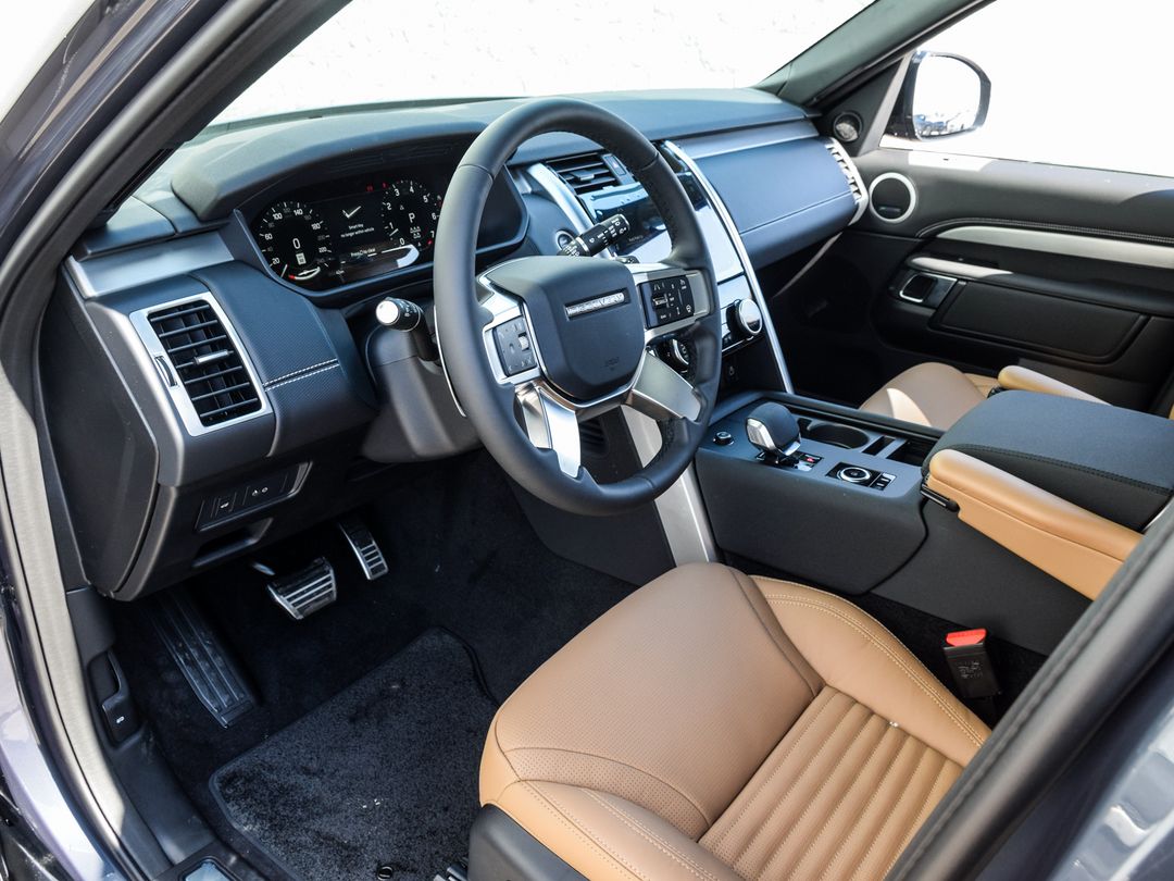 2025 Land Rover Discovery P360 Dynamic SE, Toronto, Cash