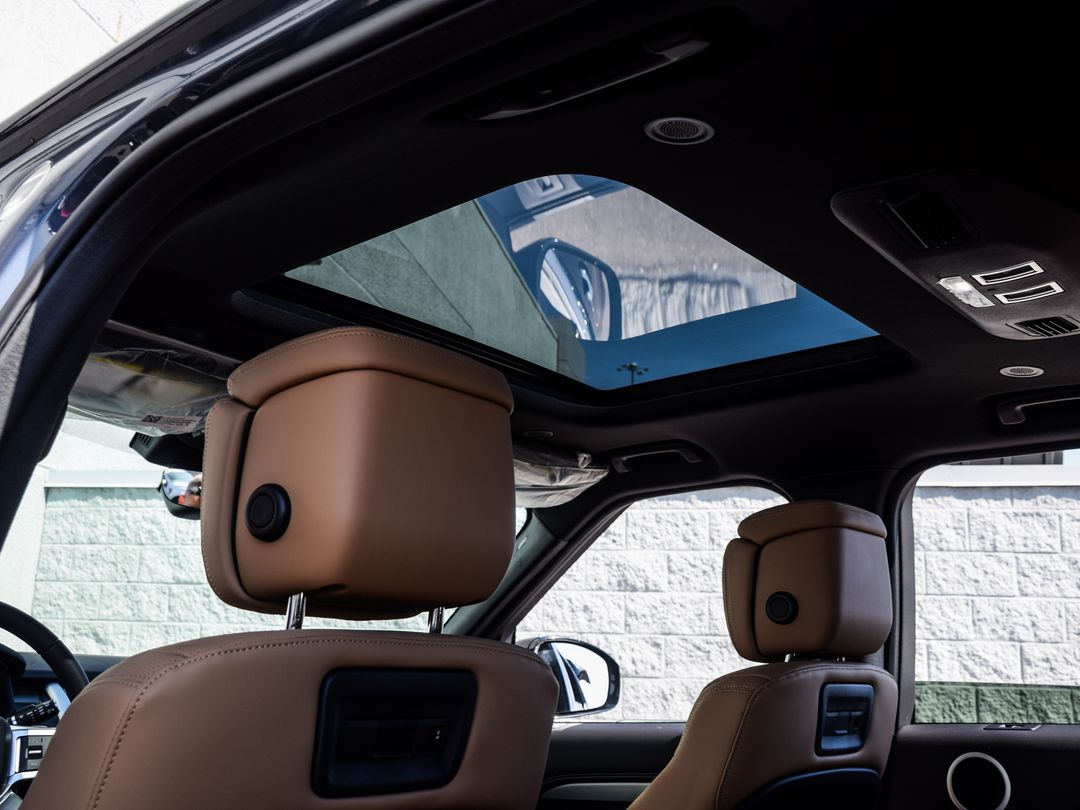 2025 Land Rover Discovery P360 Dynamic SE, Toronto, Cash