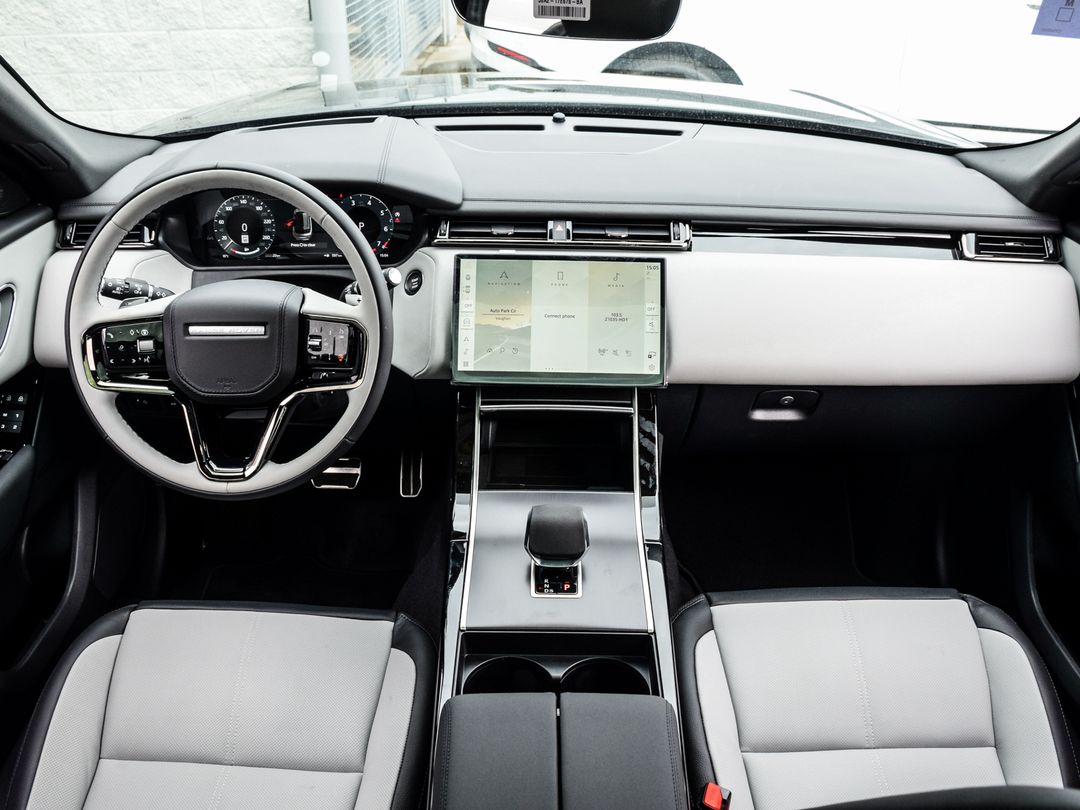 2026 Land Rover Range Rover Velar P250 Dynamic SE, Toronto, Cash