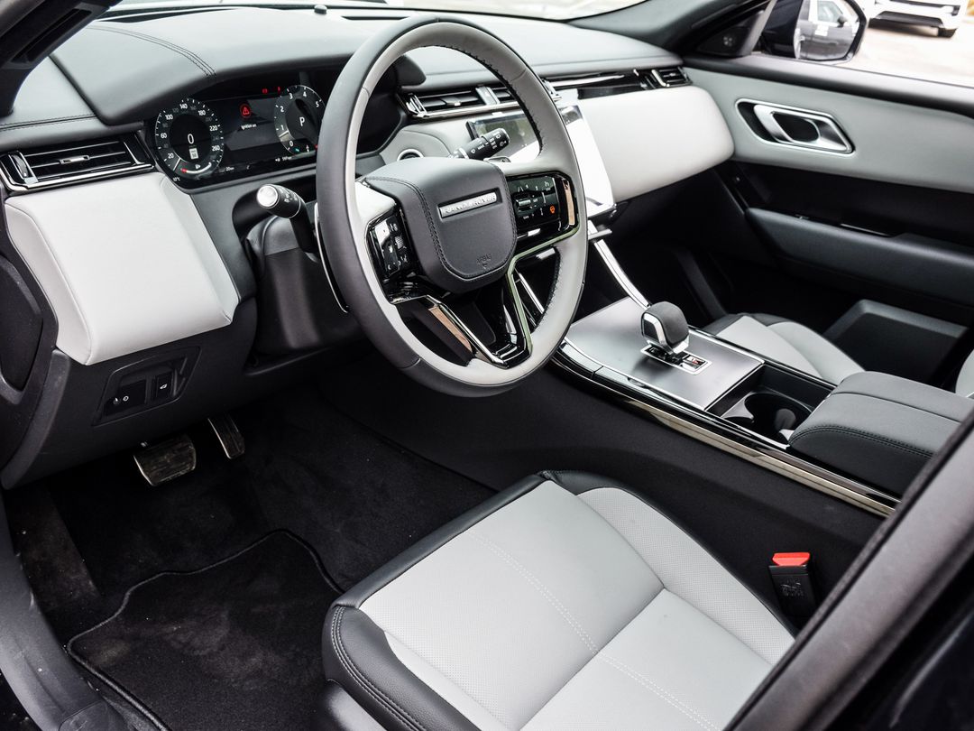 2026 Land Rover Range Rover Velar P250 Dynamic SE, Toronto, Cash