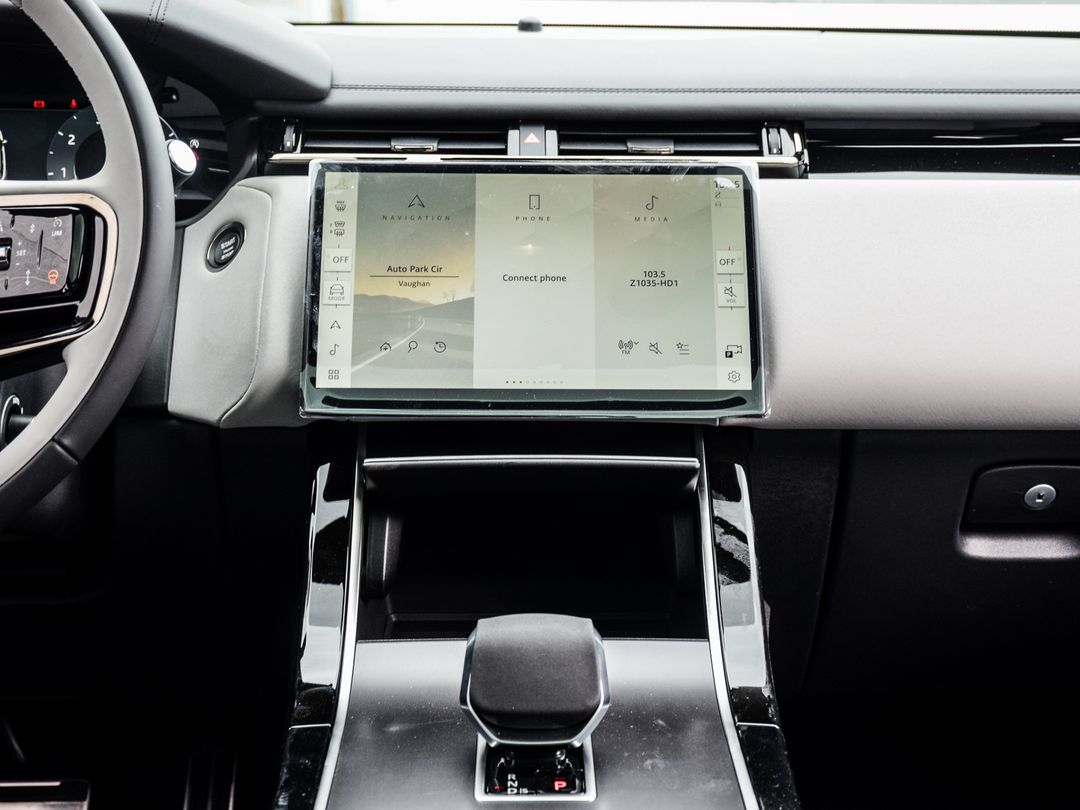 2026 Land Rover Range Rover Velar P250 Dynamic SE, Toronto, Cash