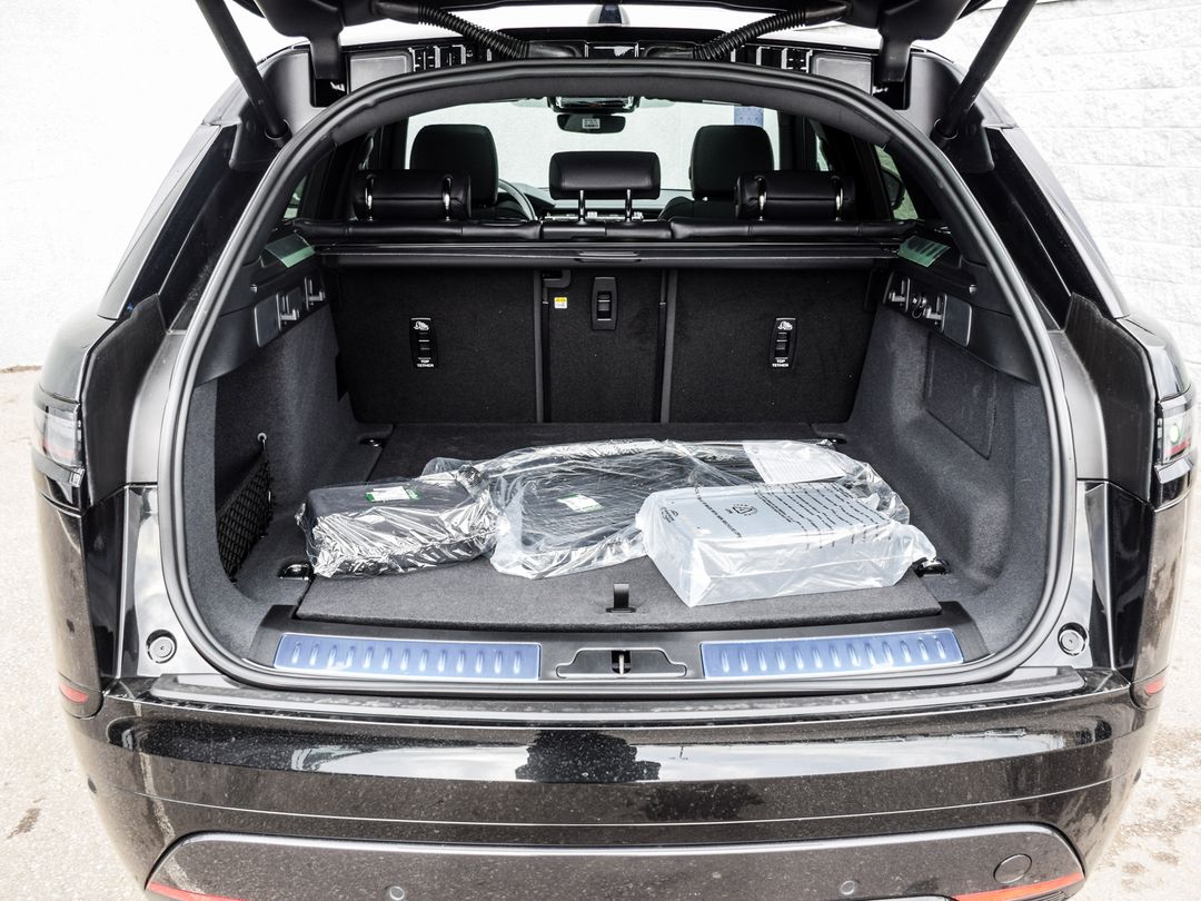 2026 Land Rover Range Rover Velar P250 Dynamic SE, Toronto, Cash