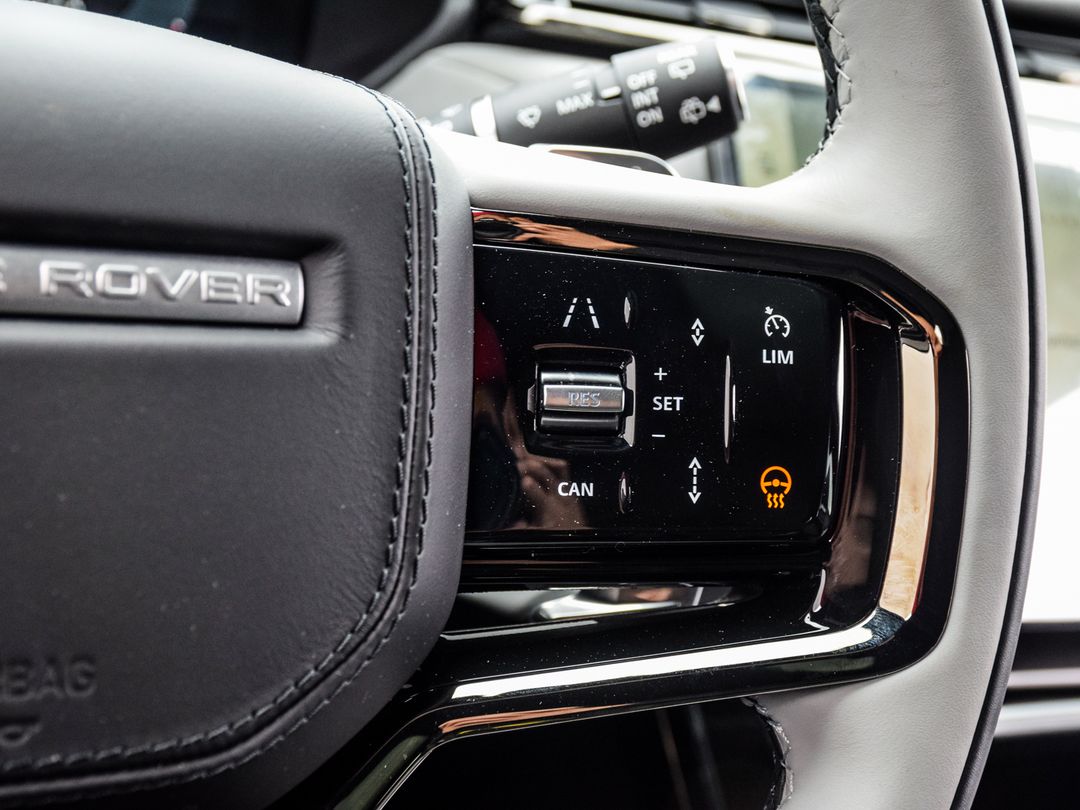 2026 Land Rover Range Rover Velar P250 Dynamic SE, Toronto, Cash
