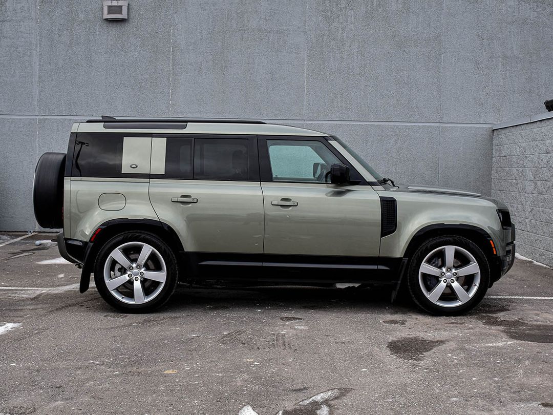 2022 Land Rover Defender 110 X-Dynamic SE, Toronto, Cash