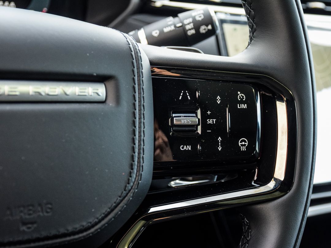 2026 Land Rover Range Rover Velar P250 Dynamic SE, Toronto, Cash