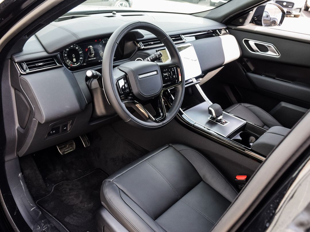 2026 Land Rover Range Rover Velar P250 Dynamic SE, Toronto, Cash