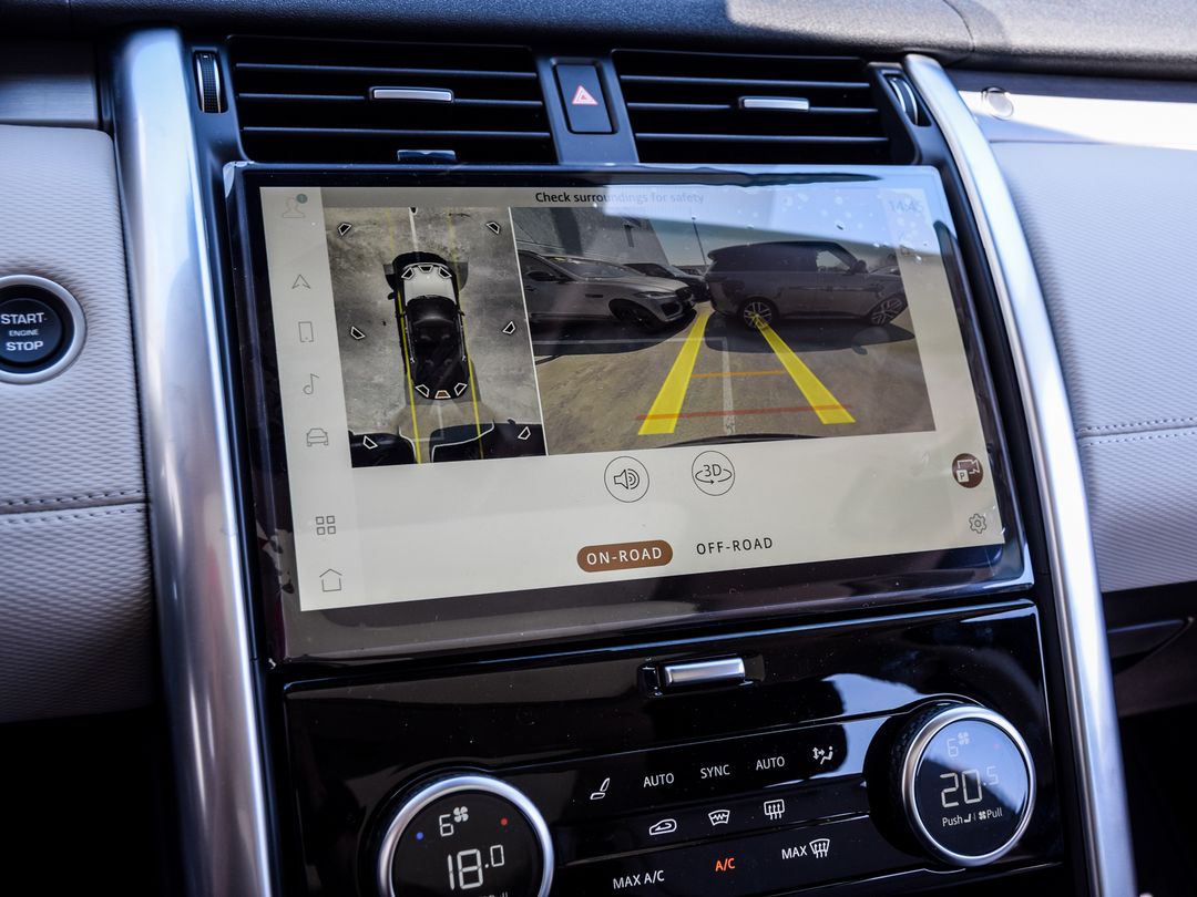 2025 Land Rover Discovery P360 Dynamic SE, Toronto, Cash