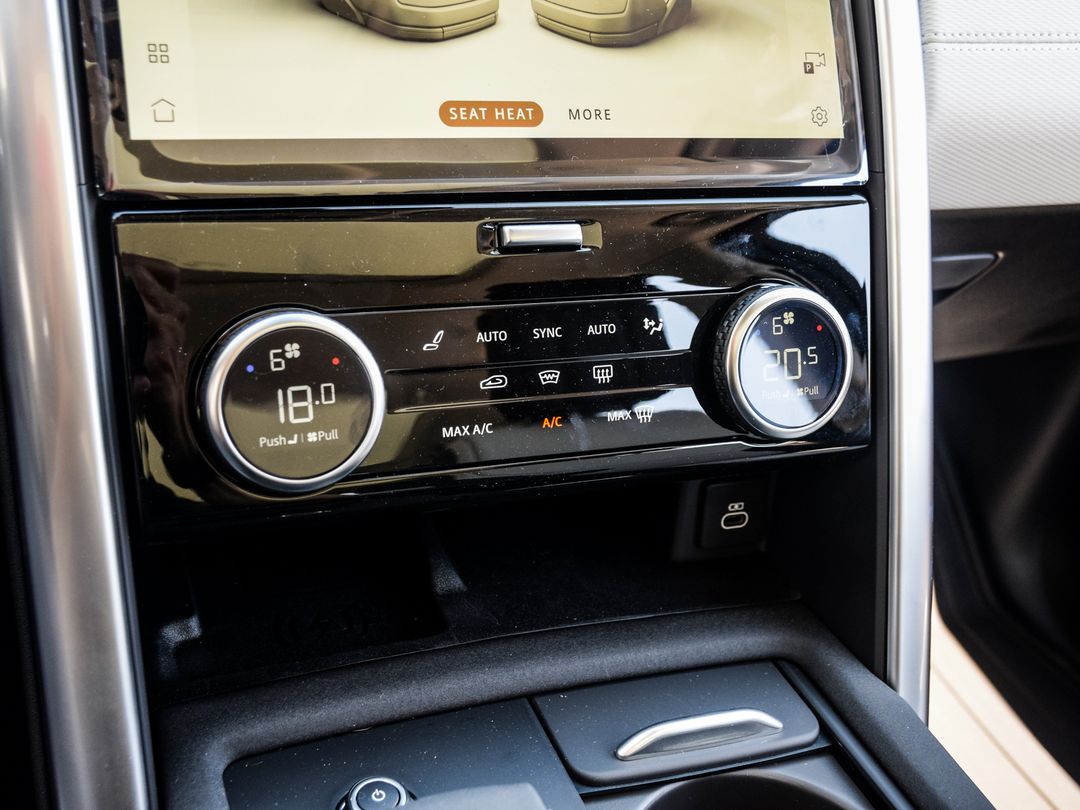 2025 Land Rover Discovery P360 Dynamic SE, Toronto, Cash