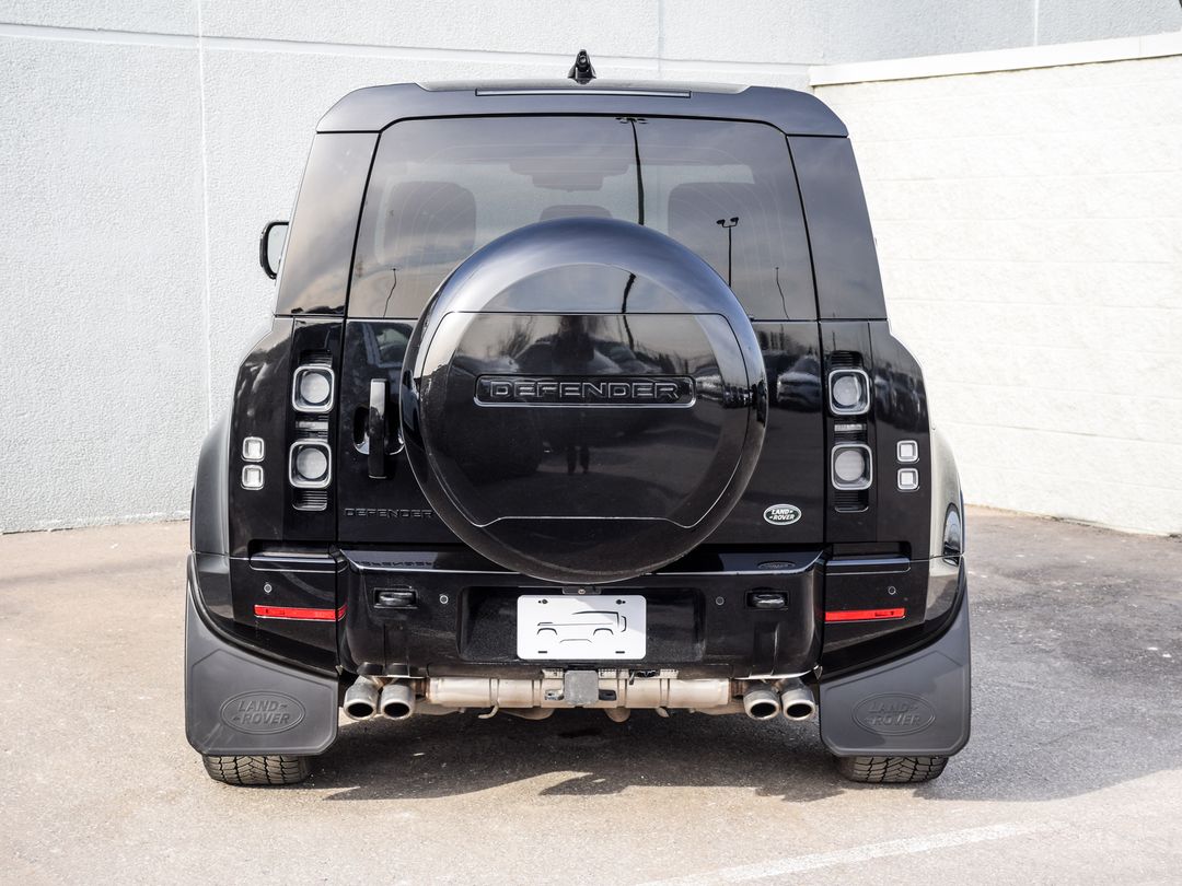 2023 Land Rover Defender 110 V8, Toronto, Cash