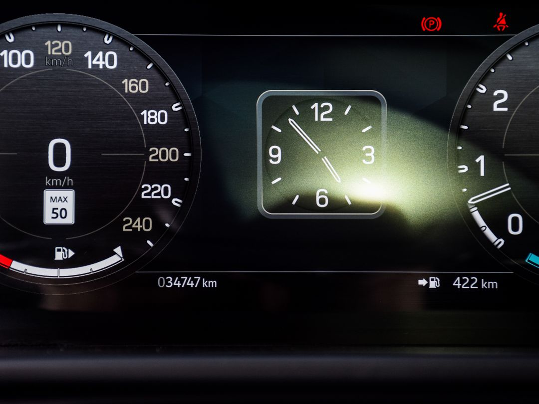 2023 Land Rover Defender 110 V8, Toronto, Cash