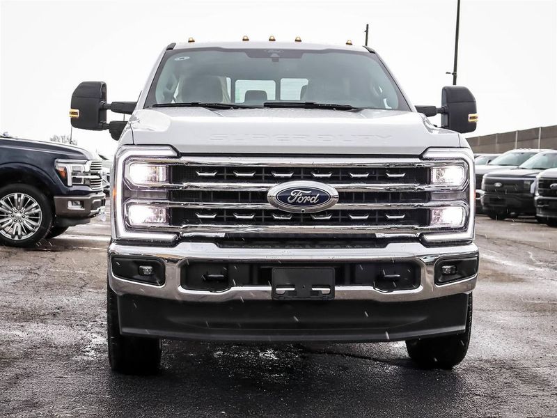 New 2025 Ford Super-Duty-F-250-SRW LARIAT YN11301