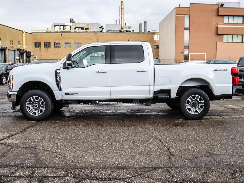 New 2025 Ford Super-Duty-F-250-SRW LARIAT YN11301