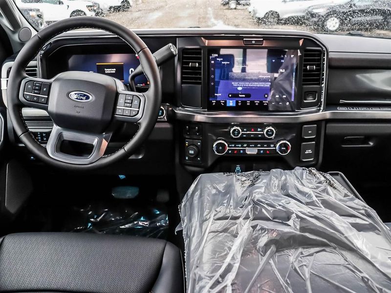 New 2025 Ford Super-Duty-F-250-SRW LARIAT YN11301