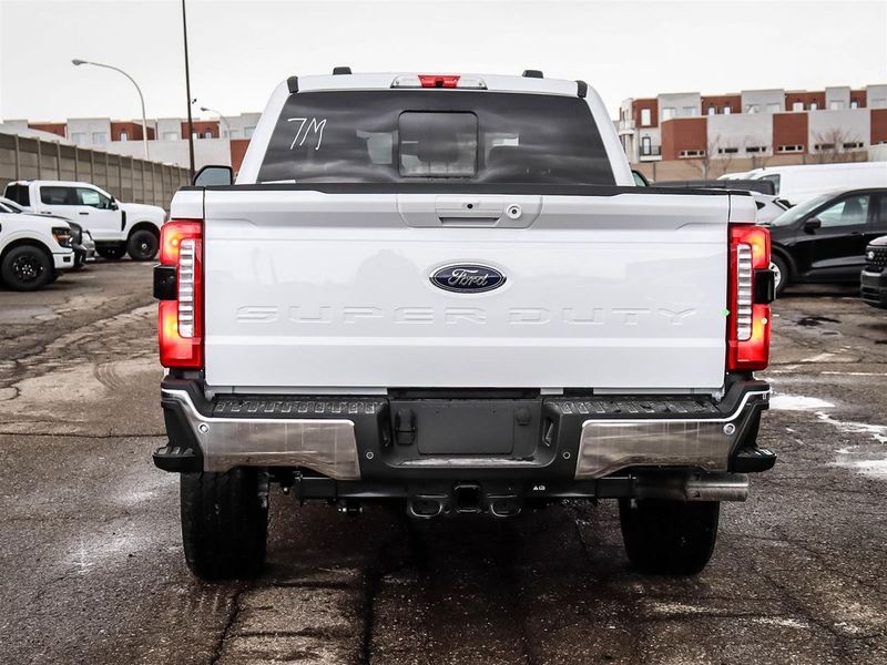 New 2025 Ford Super-Duty-F-250-SRW LARIAT YN11301
