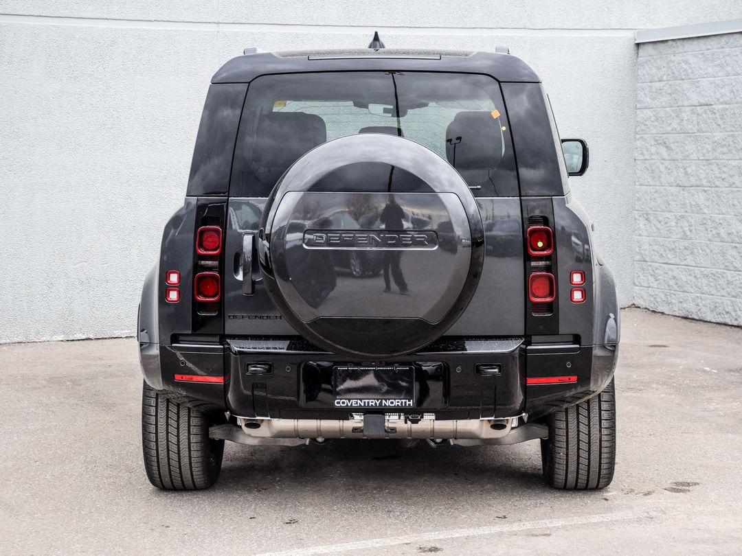 2025 Land Rover Defender 110 P400 X-Dynamic SE, Toronto, Cash