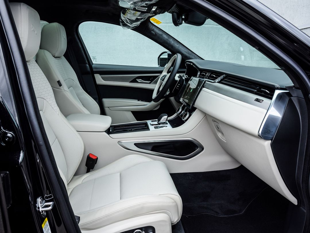 2026 Jaguar F-PACE P400 R-Dynamic S, Toronto, Cash
